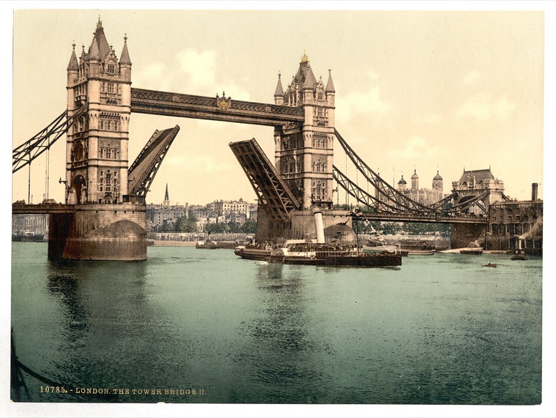 Tower Bridge, 1900